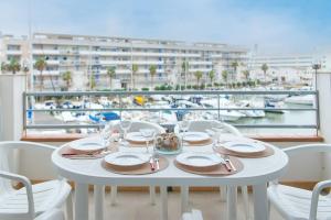 WELCS APARTAMENTO 246 EMP con vistas al canal