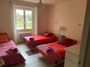 Maisons de vacances Gites in Mas Uzes zwembad en grote tuin : photos des chambres