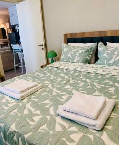 Sunset at Greenside - Sea & Mountain View