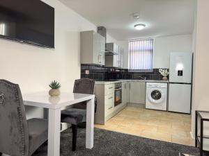 Longford Retreat 4BREn-suite Middlesbrough Entire Home