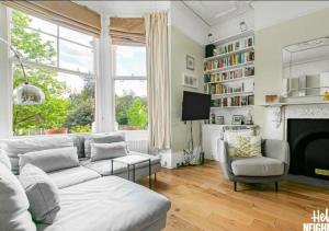 Beautiful flat in front of a park baby friendly