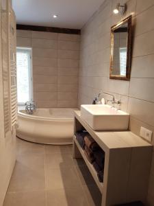 Maisons de vacances Ecrainville, charming house near Etretat : photos des chambres