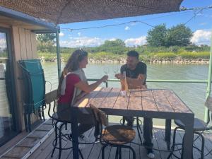 Bateaux La cabane a fleur d eau au coeur de la Camargue : photos des chambres