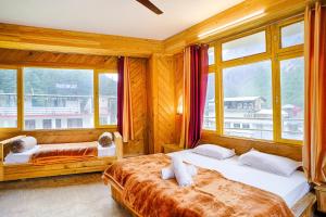 Jungle by sturmfrei Kasol