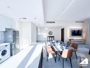 Cozy One-Bedroom in O2 Tower, JVC