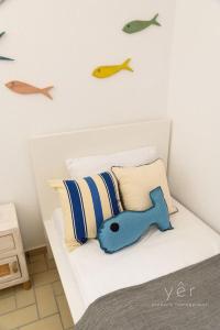 6BR Villa with Private Pool, 4 Baths & Garden -PADMA