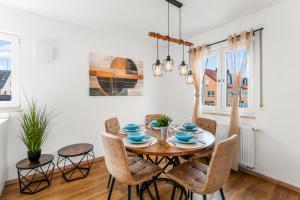 Nexstay Design Wohnung mit Loggia und Parkplatz