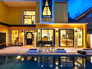 6 Bedroom Pool Villa near CIty and Airport