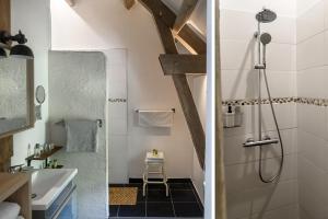 La Cour Souveraine - Chambre dhôtes Le Cap