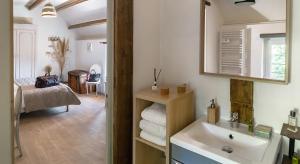 La Cour Souveraine - Chambre dhôtes Le Cap