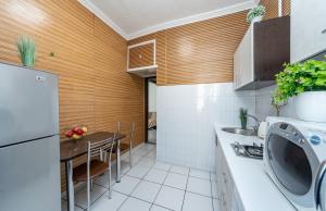 Maidan Khreschatyk 4 street Blue