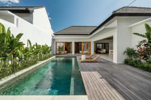 Villa KOMOREBI - Modern & Luxury 3BR - Central Canggu Beach