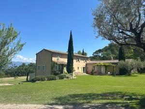 B&B / Chambres d'hotes Au Clair Ventoux B & B - SPA : photos des chambres