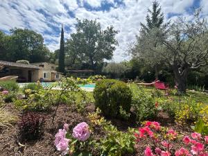 B&B / Chambres d'hotes Au Clair Ventoux B & B - SPA : photos des chambres