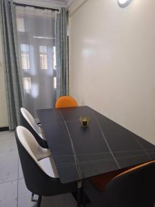 Angies staycation 2br apt Milimani