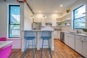 Private Suite in Historic Austin B&B 201 - Sleeps 2