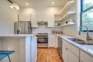 Private Suite in Historic Austin B&B 201 - Sleeps 2