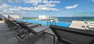 Infinity Beach & Spa Resort Premium Suite Infinity Pool & Parking