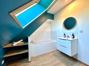 Maisons de vacances La Framboisine - Calme -Moderne - Jardin - Wifi : photos des chambres
