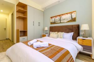 Golden Horizon apartment with heated swimming pool ample parking space fully equipped gym and a relaxing rooftop with breathtaking city views