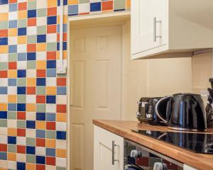 Harbour place in Newcastle under Lyme with Parking, perfect for Contractors or Alton Towers