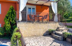 2 Bedroom Awesome Home In Porec