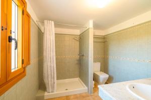 Casa de las Cañas by Rosas Cantares