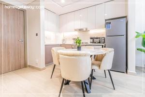 Luxurious 1BR Living in Azizi Riviera 39
