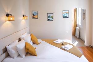 B&B / Chambres d'hotes Maison Tournesol Massages Pau Jurancon : photos des chambres