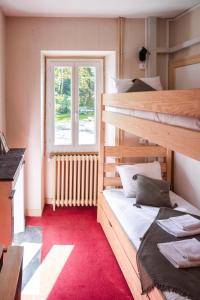 B&B / Chambres d'hotes Maison Tournesol Massages Pau Jurancon : Chambre Familiale - Vue sur Jardin
