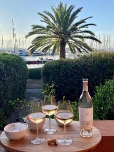 Maison sur le port de Porquerolles