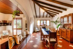 Charming Villa 200m from the sea img1
