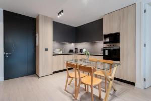 Breathtaking 2D 2B Apartment for 5