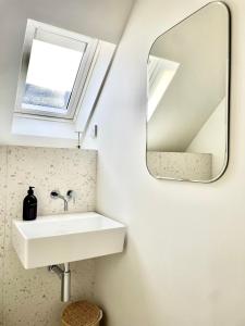 Midland Suites- Apartment 6