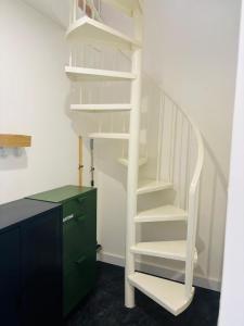 Linstant Malfato, Duplex avec vue sur les bateaux