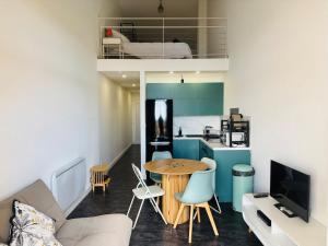 Linstant Malfato, Duplex avec vue sur les bateaux