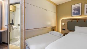 Hotels Campanile PRIME - Nice Airport : photos des chambres