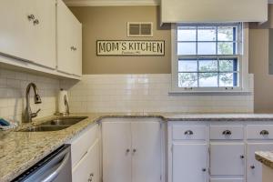 The Emmy Lou by Stay Local Nashville