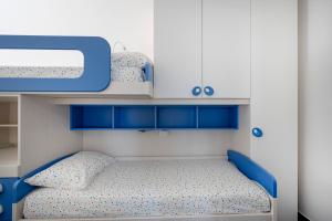 FronteMare Apartment - 5 MinWalk from the beach & Terrace