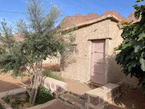 Abu salem lodge