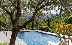 Villa Casentino by PosarelliVillas