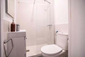 12Ara1093- New Spacious 3BR in the Gothic
