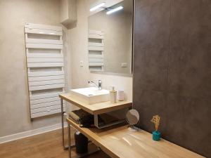 Studio proche Chaine des Puys, SDB privée, kitchenette