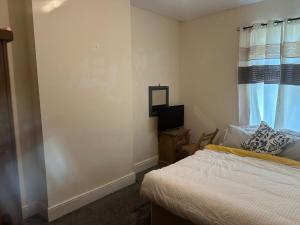 Spacious One Bed at Smethwick, Birmingham - WiFi & Free Parking