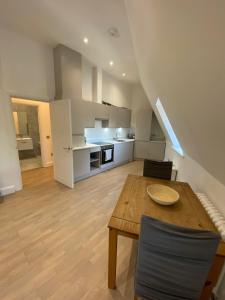 Stunning 1 Bed Apartment - Perfect for Couples or Solo Stays