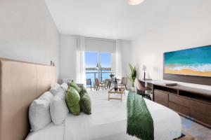 Hollywood Bliss - Near Beach Studio - Rooftop Pool