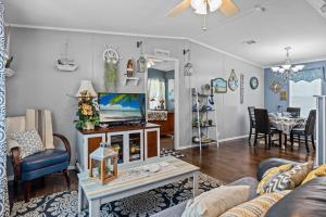 Palm Key Oasis - Close to Attractions