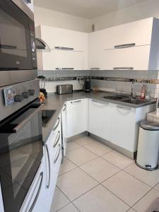 Appartement rénové , Climatisé, Terrasse, Parking en sous sol