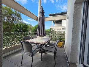 Gîte classé 3 étoiles dans résidence standing avec - Piscine Clim Parking Wifi Prêt Vélos - Ménage et linge non inclus