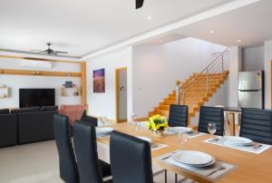 Pattaya Luxury Villa, 5BR 6BA, Private Pool with Jacuzzi Cityhouse54